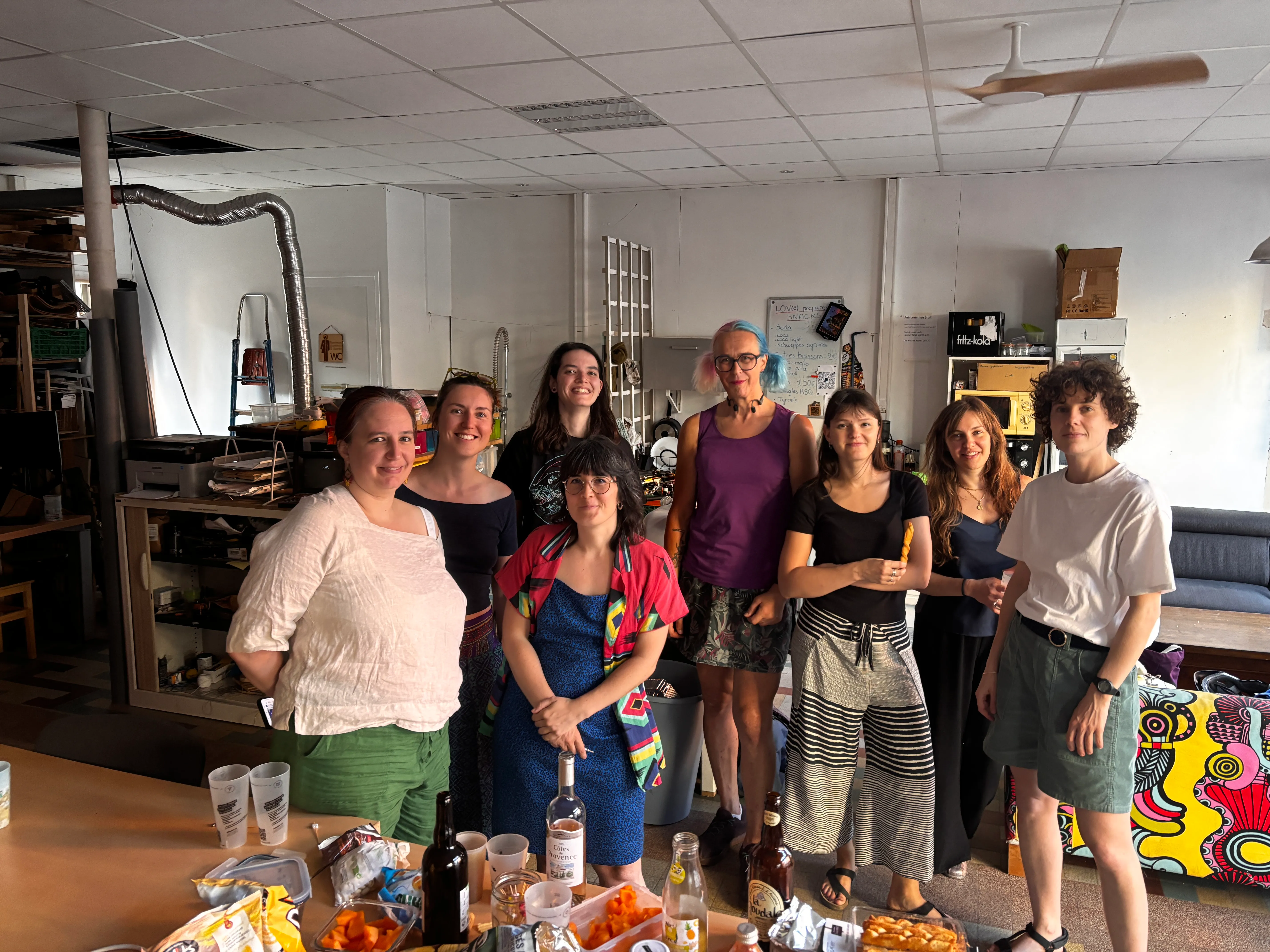 The group at a chosen-mix session at the LOV FabLab